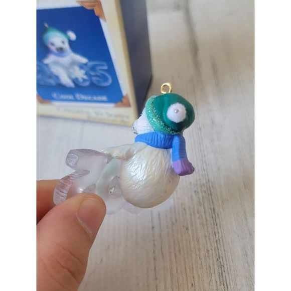 Hallmark cool decade 2005 ornament Xmas Christmas - Picture 3 of 5